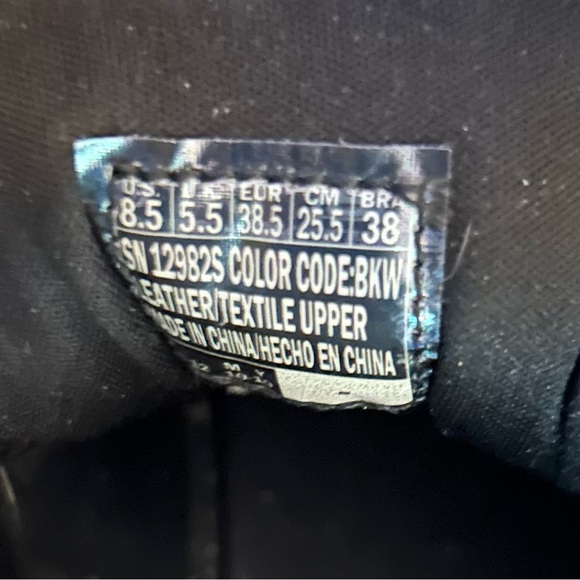 Skechers Women’s like New Memory Foam Black and White Sneakers, Size 8.5 - Picture 9 of 9